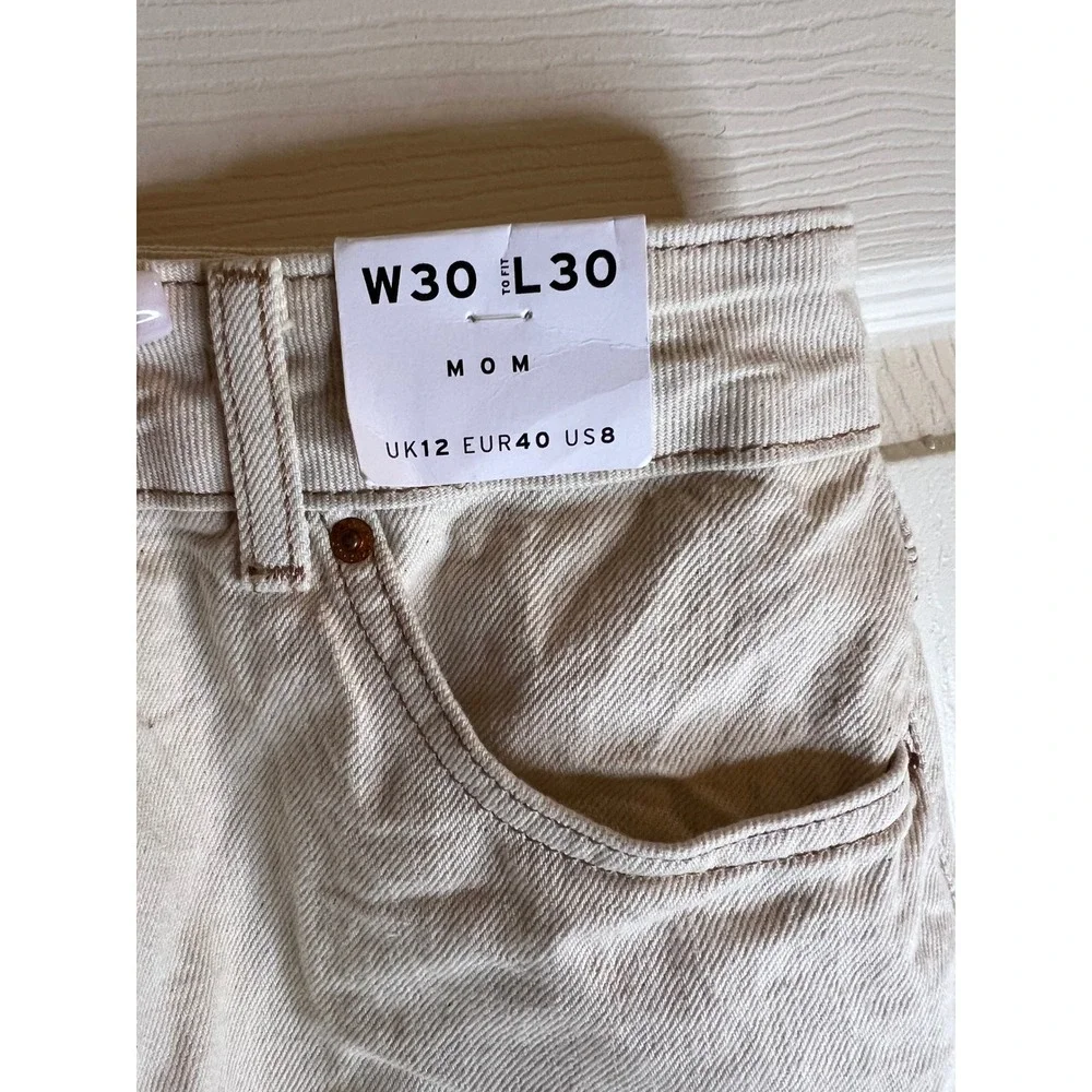 Topshop mom high waisted tapered‎ leg jeans color ecru size 8 W30 L30 NWT